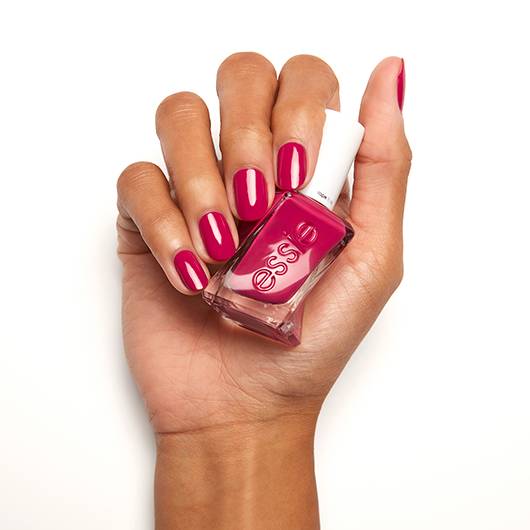 ESSIE-gel-couture-VIPlease-on-hand-2_png.jpg