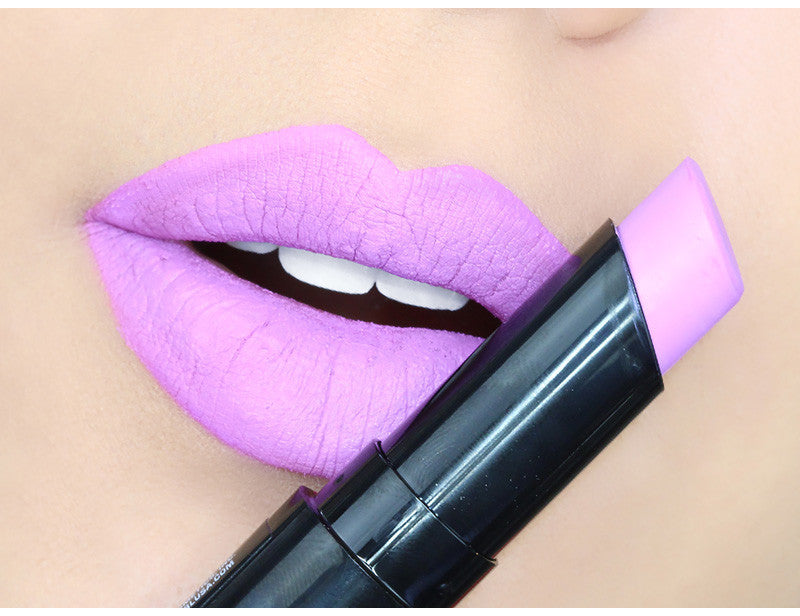 L.A. Girl Flat Matte Velvet Lipstick 'Dare to Date'