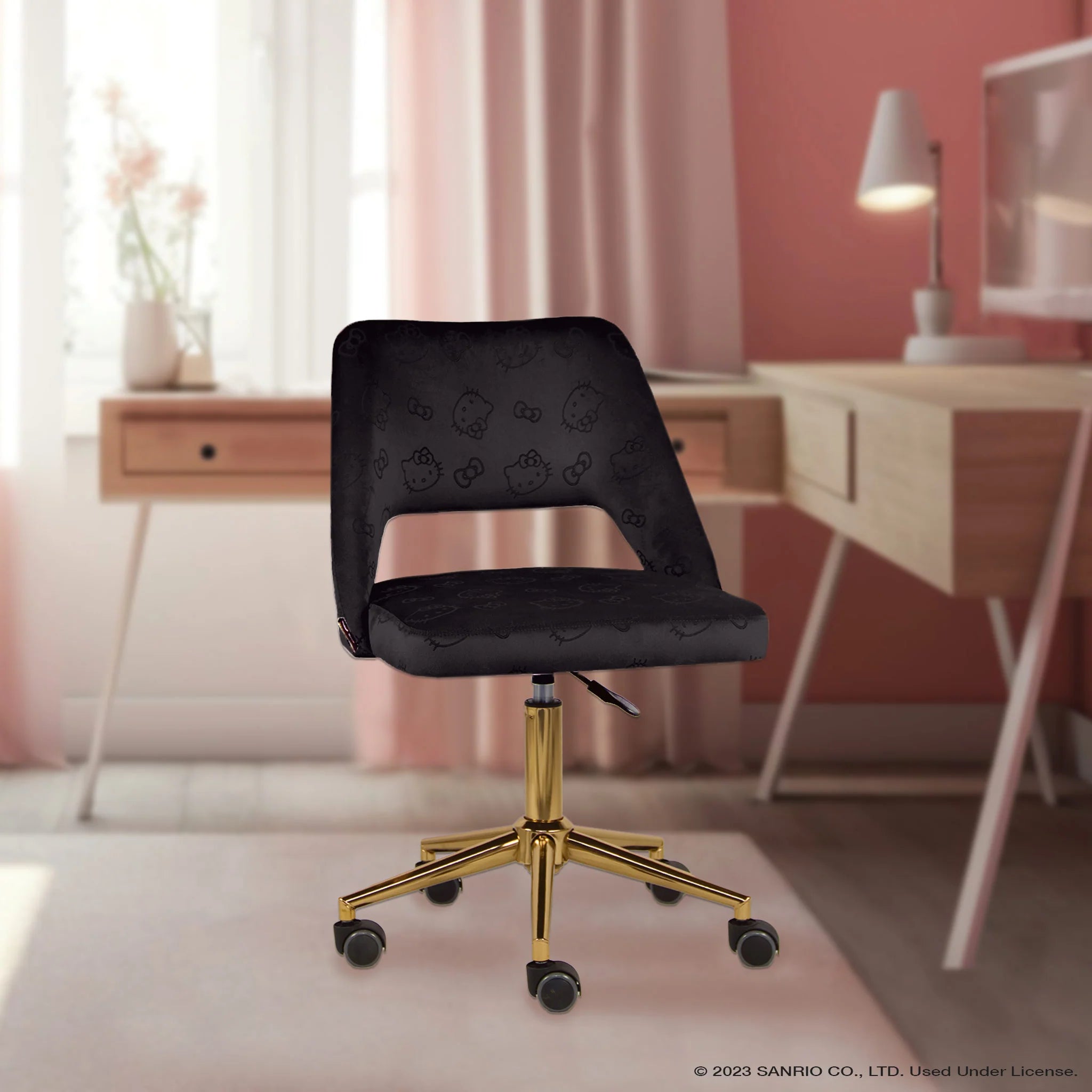 Swivel-Chair-Lifestyle-black.webp