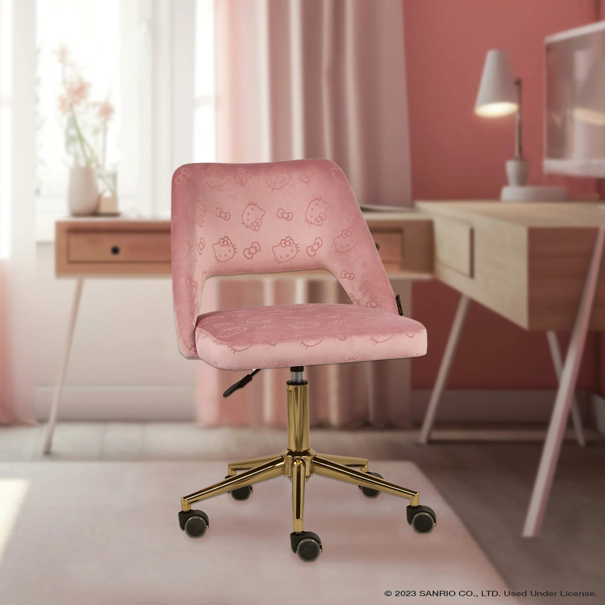 Swivel-Chair-Lifestyle-pink.webp