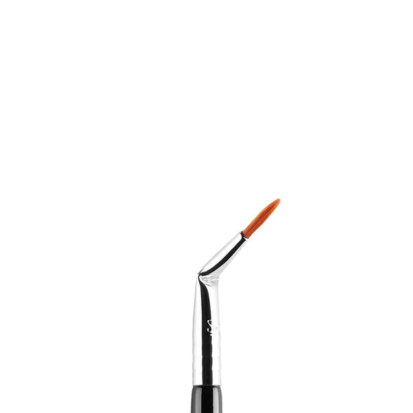 Sigma Beauty - B12 Bent Liner Brush