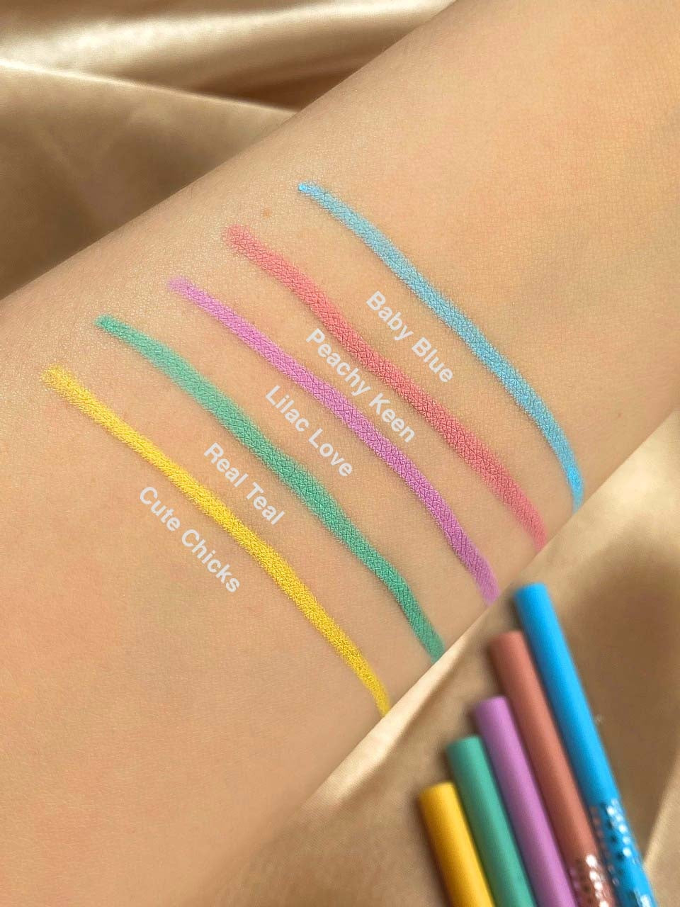 Rude Cosmetics - City of Flashing Lights Micro Retractable Liner