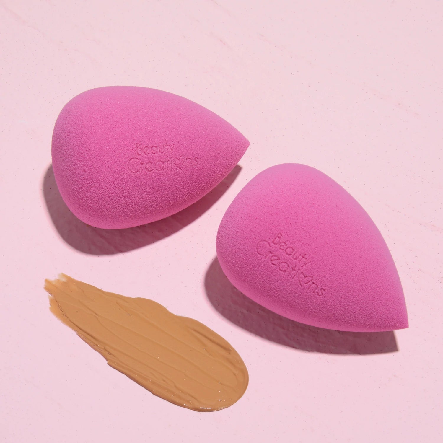 Beauty Creations - Precision Sponge Hot Pink