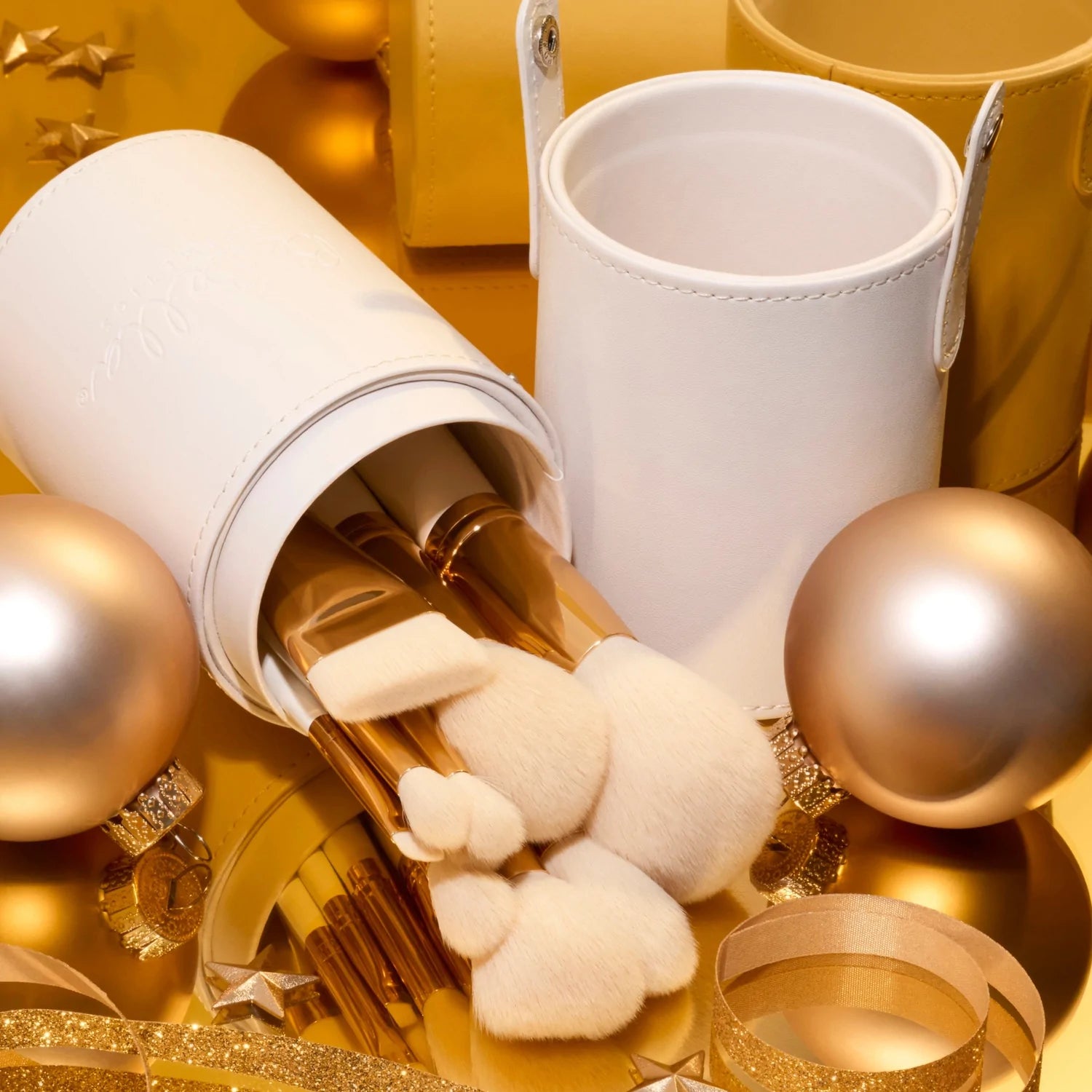 BeBella Cosmetics - Don't Stop Sleighin' 12pc Brush Set