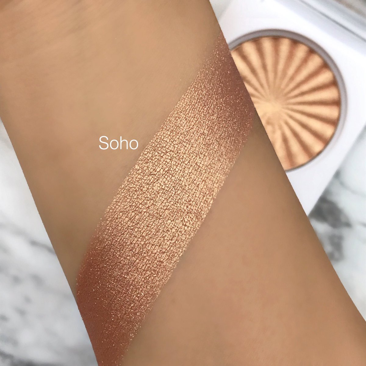 Ofra Cosmetics - Soho Highlighter