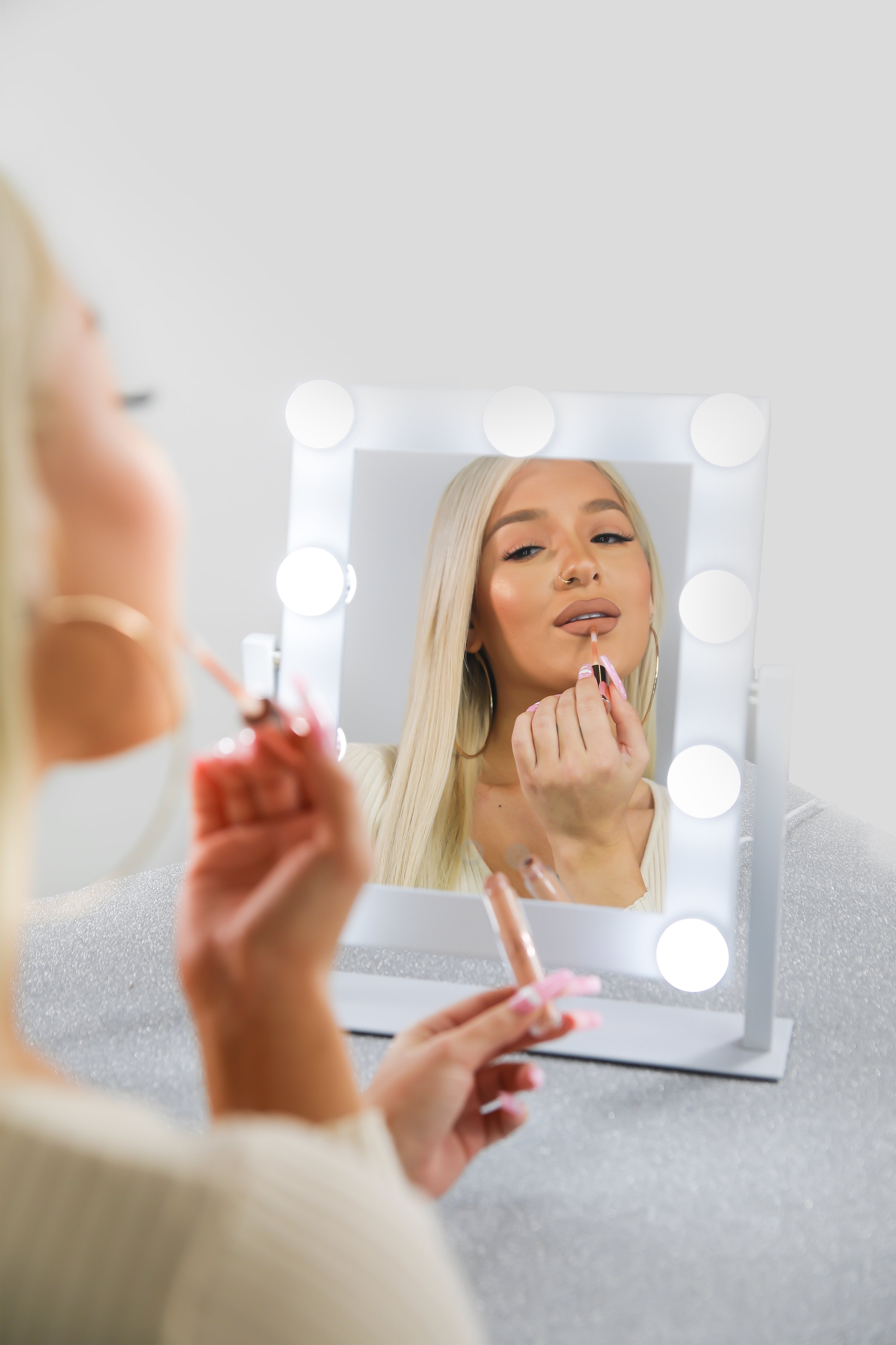 Lurella Cosmetics - 9 Bulb Vanity Mirror White