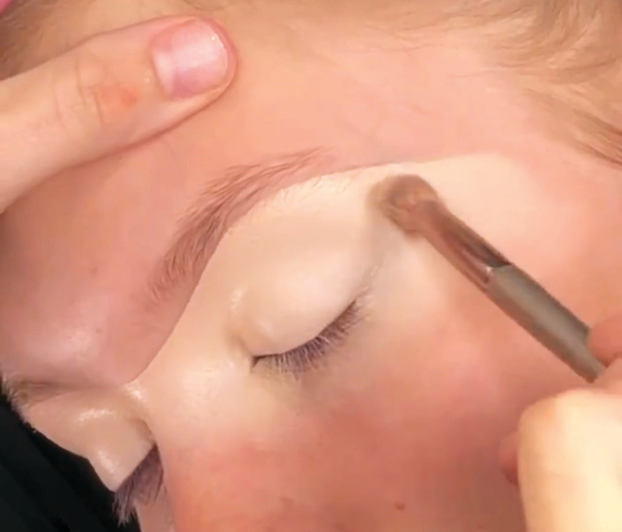 Helen E Cosmetics - Double Base Eye Primer & Concealer