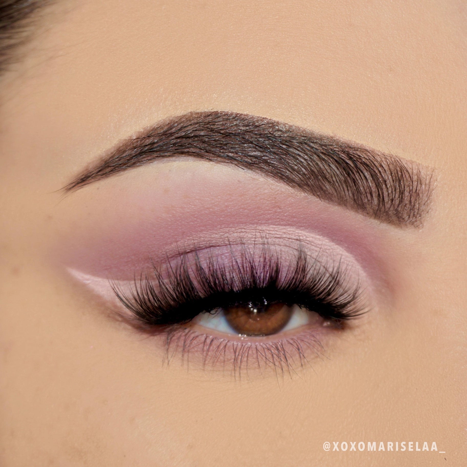 Moira Beauty - At Glance Stick Shadow Nude Beige