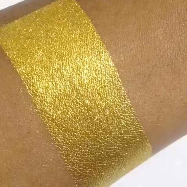 Makeup Addiction Cosmetics - Loose Pigment 'Gold Digger'