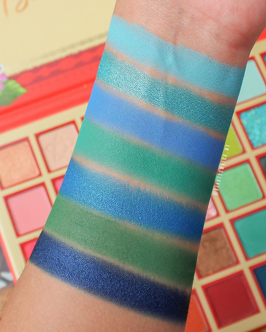 Beauty Creations - Island Girl Pro Palette