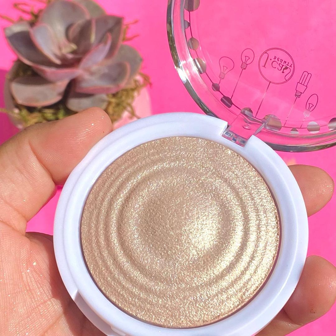 J.Cat Beauty - You Glow Girl Highlighter Crystal Sand