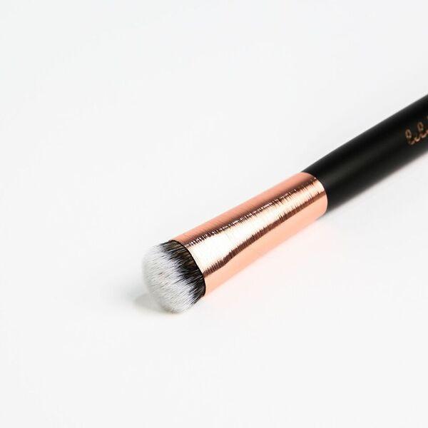 BeBella Cosmetics - Rose Gold Oval Shader Brush