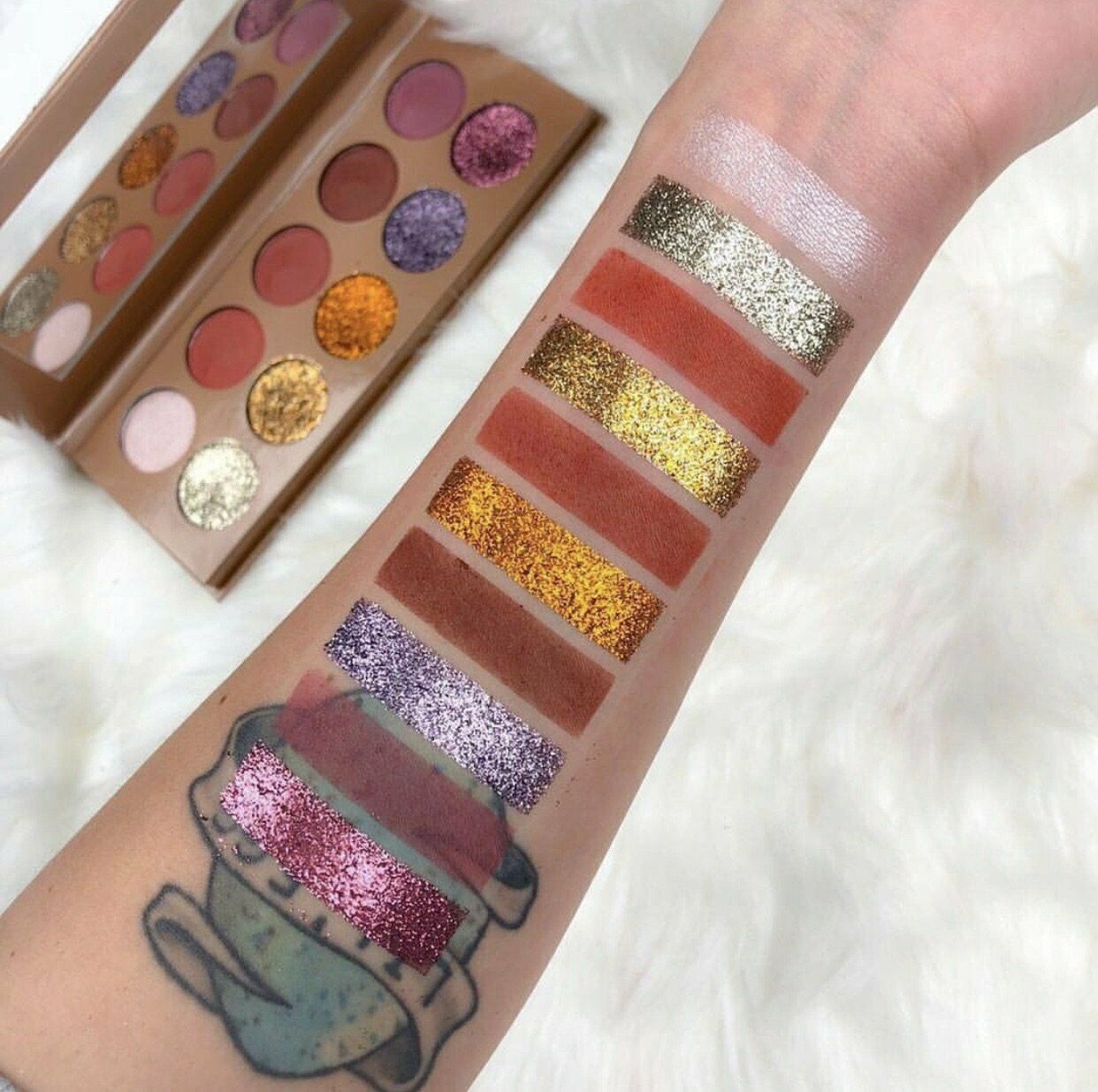 Trendbeauty - Eyeshadow & Glitter Palette Rose Gold