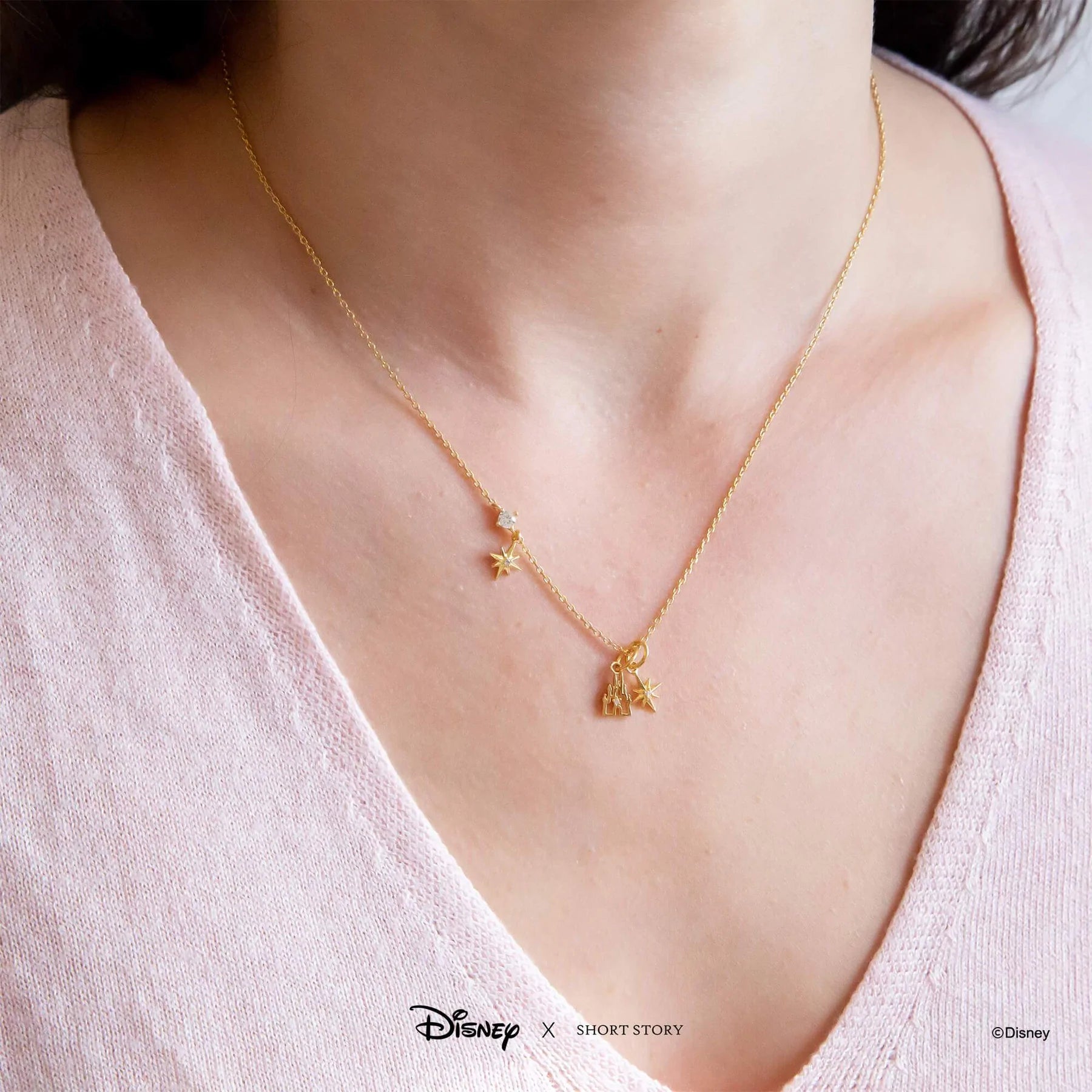 Short Story - Disney Necklace Castle Gold